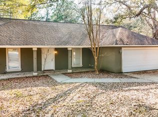7117 Oakhurst Dr, Ocean Springs, MS 39564
