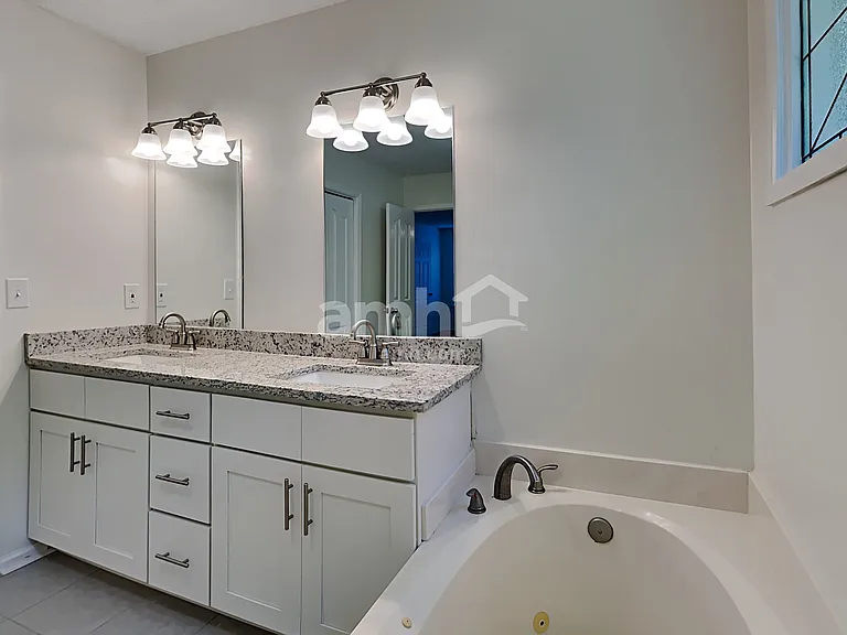2714 Cedar Bluff Dr — Photo 10
