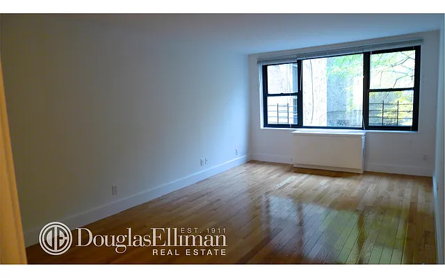 Rented by Douglas Elliman | media 23