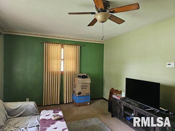 5th image of 211 E Lincoln St