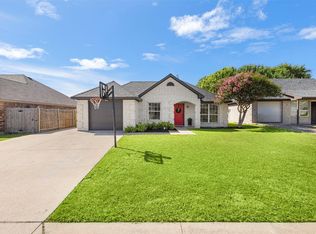 620 Brenna Rd, Waxahachie, TX 75165