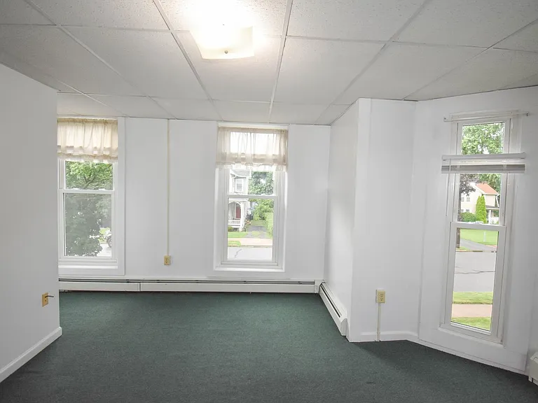 432 W Church St — Photo 20