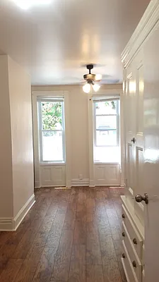 Rented by MCR Realty | media 8