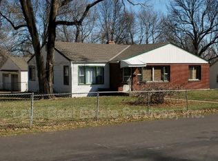 6825 Laurel Ave, Raytown, MO 64133