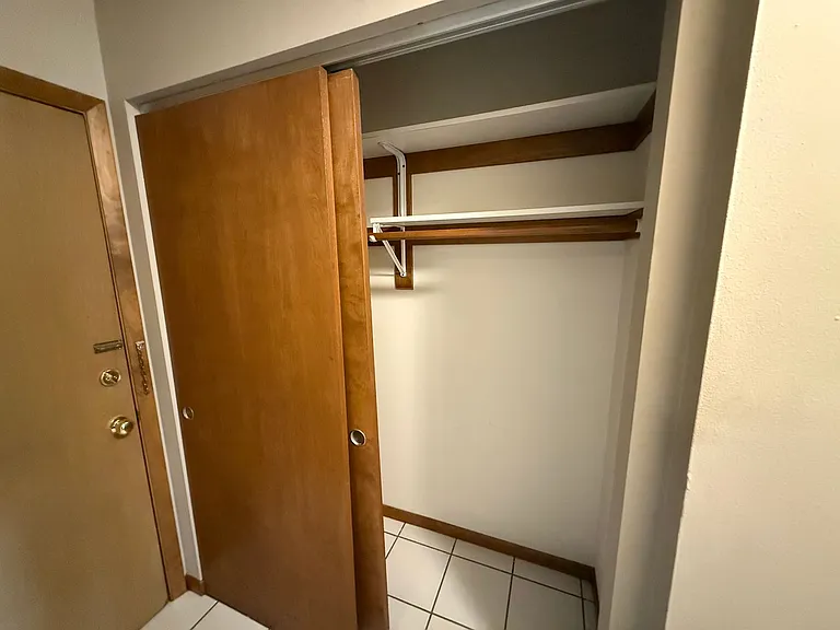 3069 Oakland — Photo 13