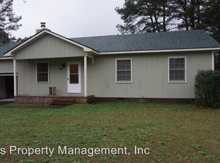 1927 Nordic Dr, Fayetteville, NC 28304