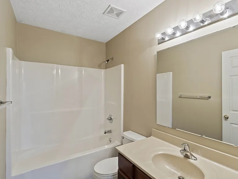 5877 Hayden Dr — Photo 12