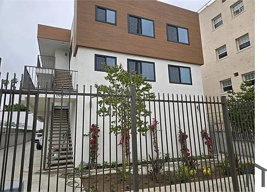 2 bed, 825 sqft, $2,650 — Photo 3
