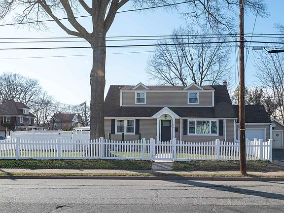 2nd image of 170 Tenafly Rd