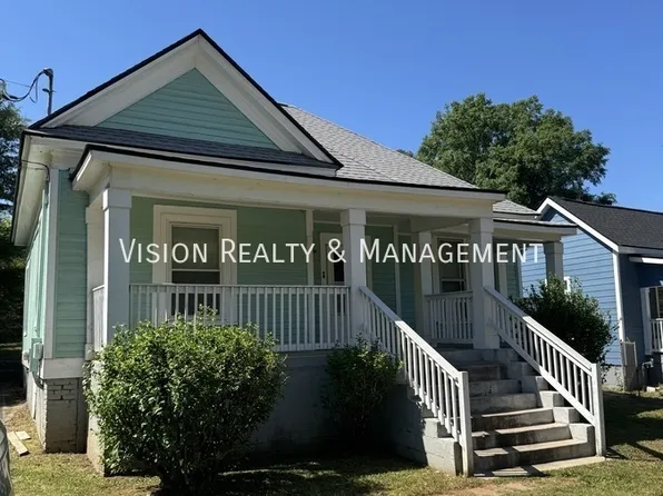 31 Reynolds St, Newnan, GA 30263