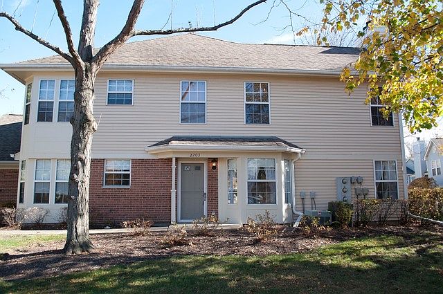 1st image of 2203 Camden Ln