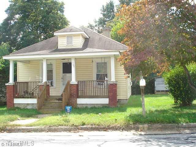 1st image of 705 Thomas St