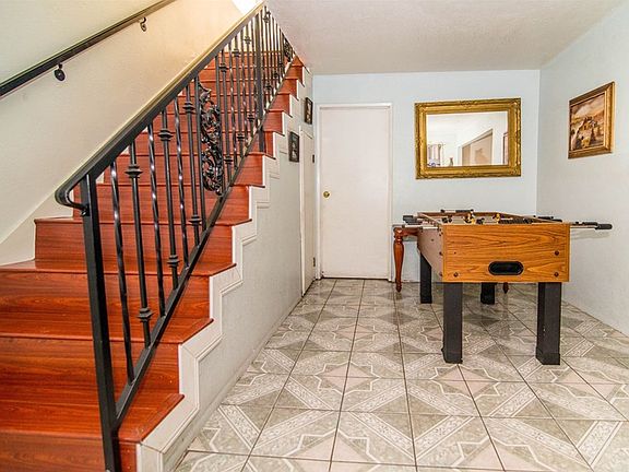 5th image of 12749 Royston St