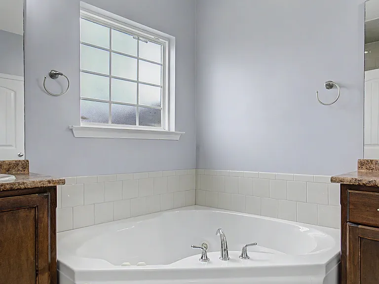 151 Lincoln Way NE — Photo 18