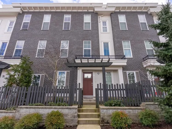 8371 202b St #60, Langley, BC V2Y 4K6