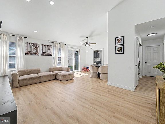 5th image of 720 Osprey Ct