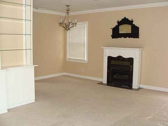 4th image of 2113 Avenue O