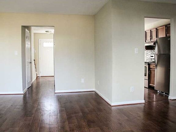 3rd image of 3321 Diana Lee Ct