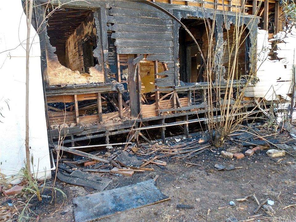 2nd image of 221 S Broadway