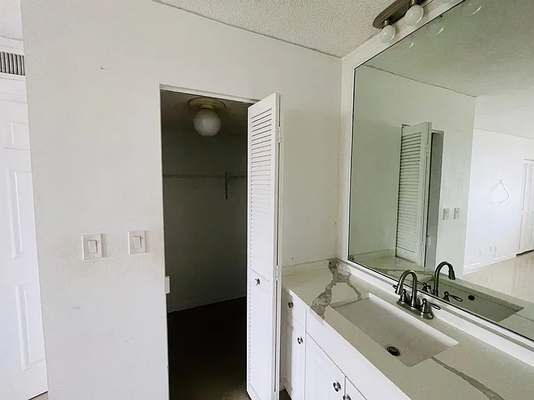 6300 S Falls Circle Dr #412 — Photo 17