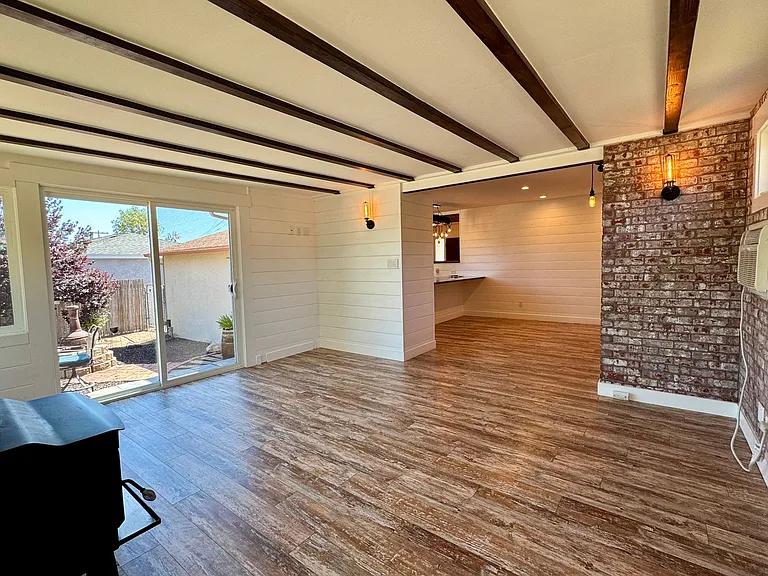6279 Dixie Dr — Photo 10