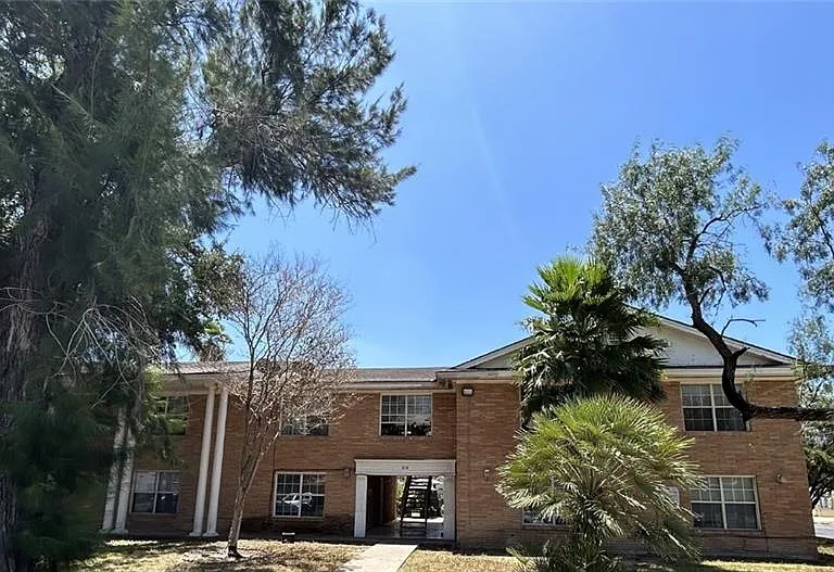 815 Walnut Ave #201 — Photo 1