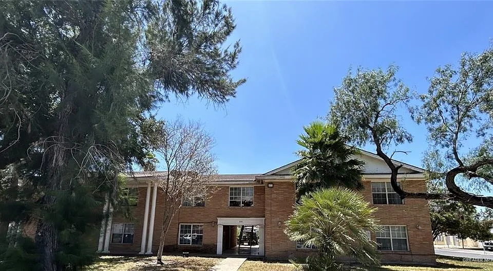 815 Walnut Ave #201