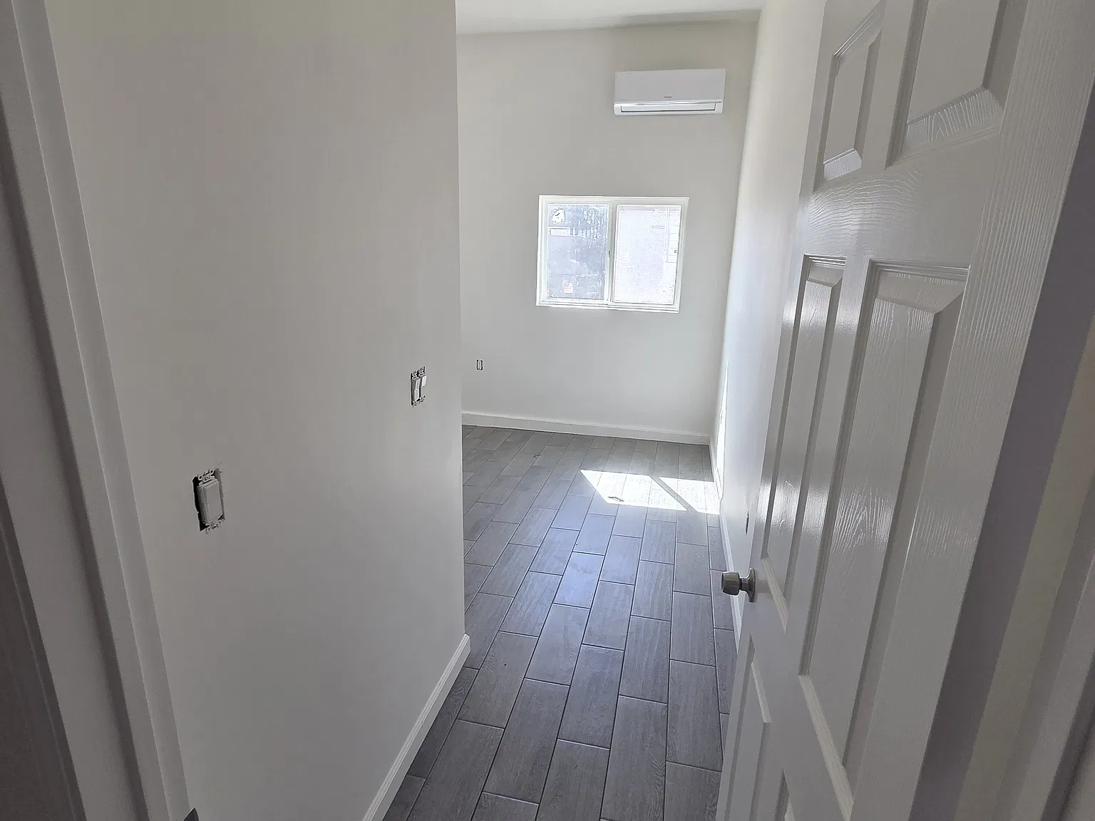 2 bed, 750 sqft, $2,800 — Photo 3