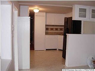 3rd image of 1386 Great Oaks Dr