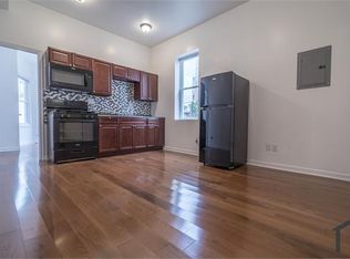 825 N 41st St #4, Philadelphia, PA 19104
