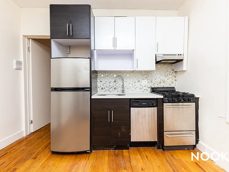 711 Saint Marks Ave #1A — Photo 3