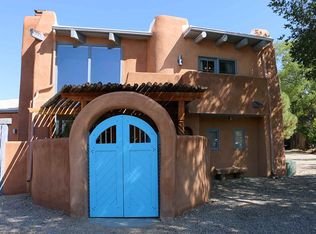 311 Saavedra, Taos, NM 87571