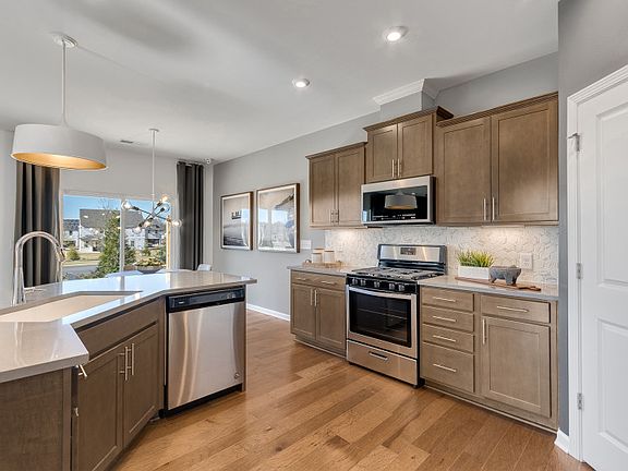 Beautiful Open Kitchen, perfect for entertaining.