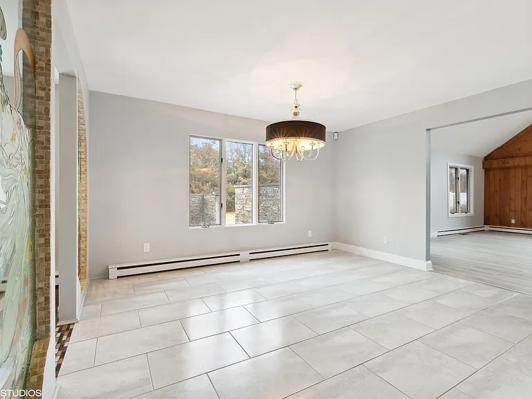 4 Box Tree Rd — Photo 11