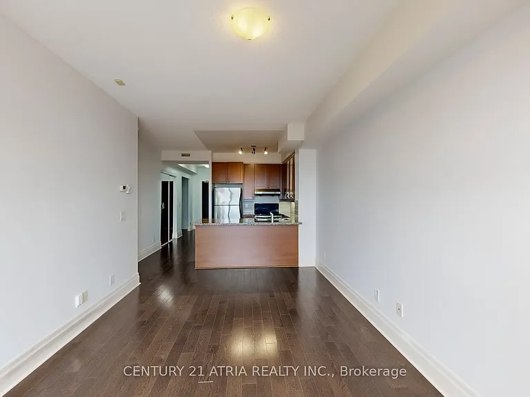 57 Upper Duke Cres #311D — Photo 13
