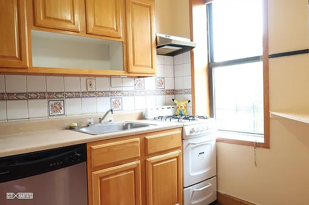 Rented by Citi Habitats | media 19