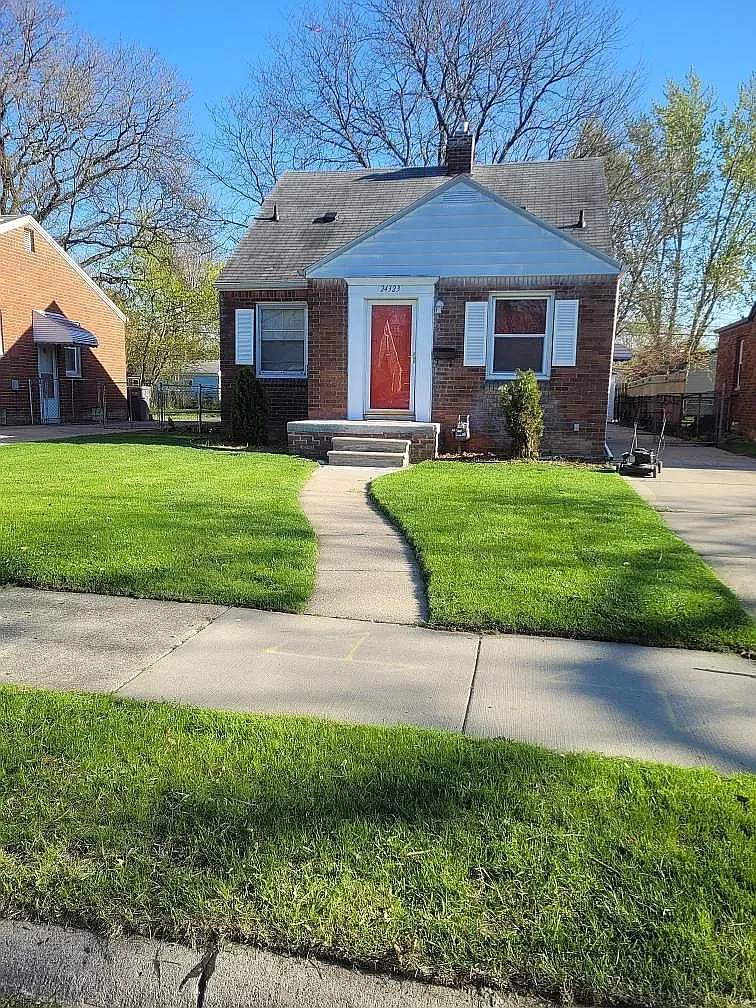 3 bed, 1094 sqft, $1,675 — Photo 1