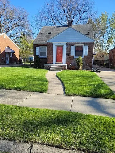 24323 Ross St Photo 1