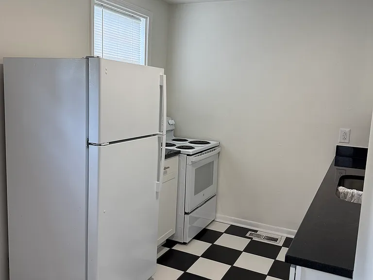 427 Kinsey Blvd — Photo 5