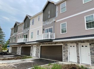 1736 Chief Okemos Cir, Okemos, MI 48864