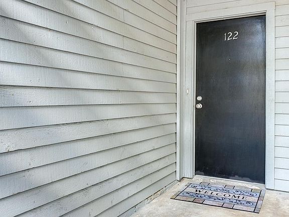 5th image of 12500 Melville Dr APT 122