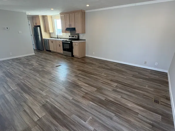 17311 E Us Highway 40 Unit A-38, Independence, MO 64055