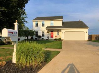 12 Traceway, Lancaster, NY 14086