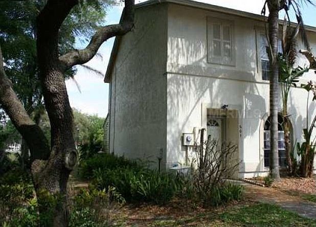 2nd image of 601 Chippenham Blvd