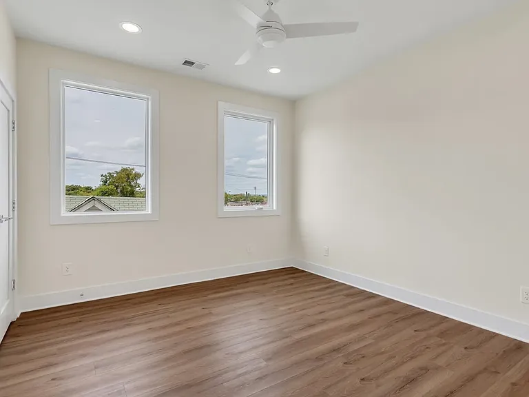 2430 Batavia St — Photo 22