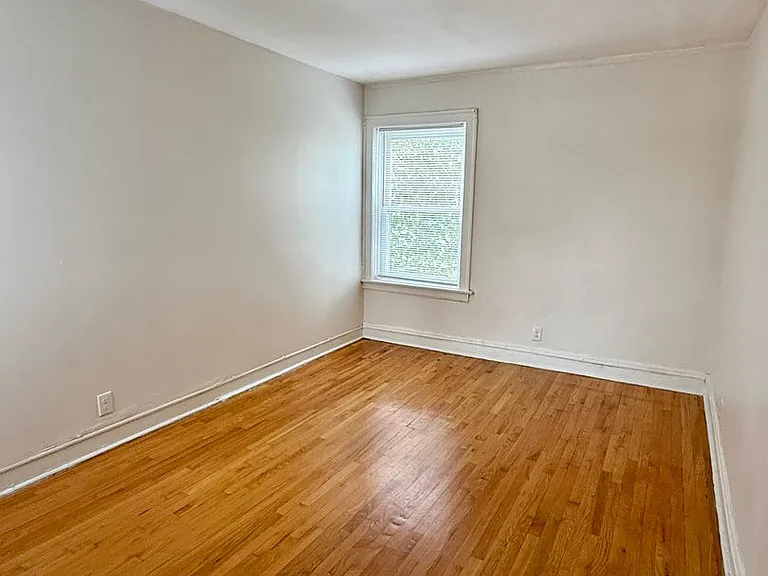 212 E 71st St #3 — Photo 3