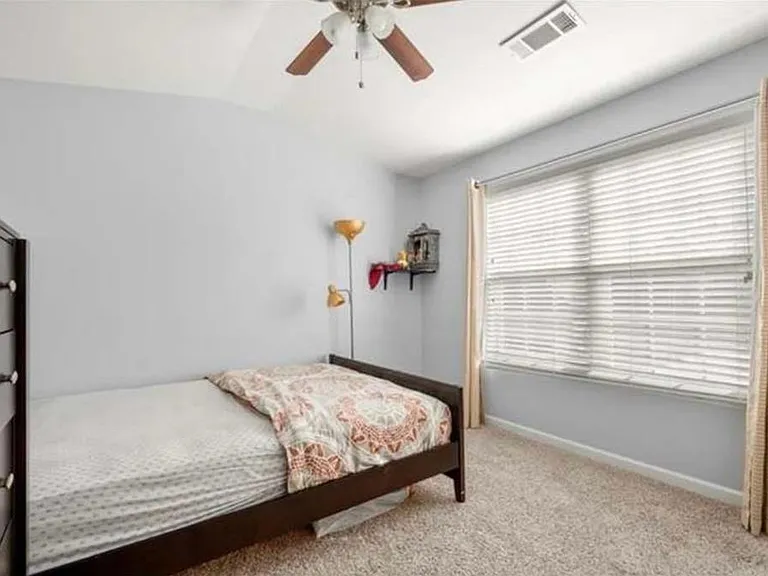 2304 Oakton Pl SE — Photo 19