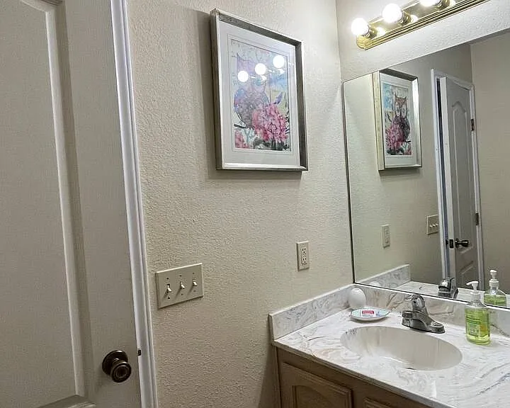 738 Sonesta Ct #B — Photo 7