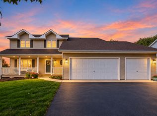 254 Jaspers Cir S, Chaska, MN 55318