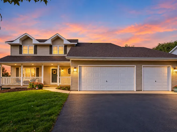 254 Jaspers Cir S, Chaska, MN 55318
